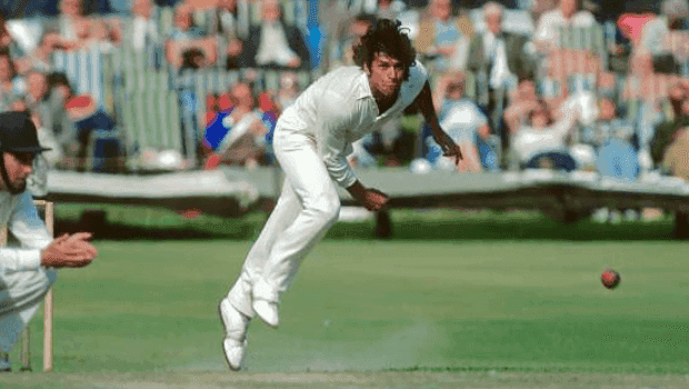 Imran Khan bowling